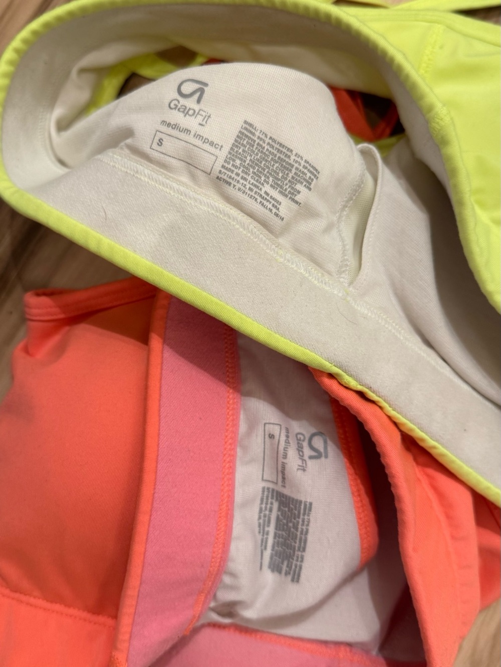 GAP Fit Neon Yellow & Orange Double-Strap Medium impact Sports bras Size Small - Picture 3 of 3